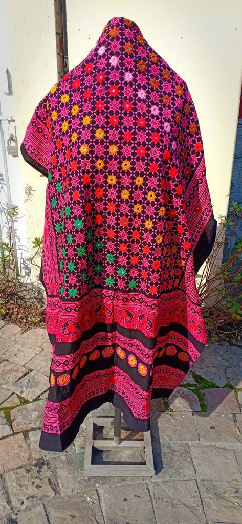 Sindhi Maleer Shawl IMG # 2