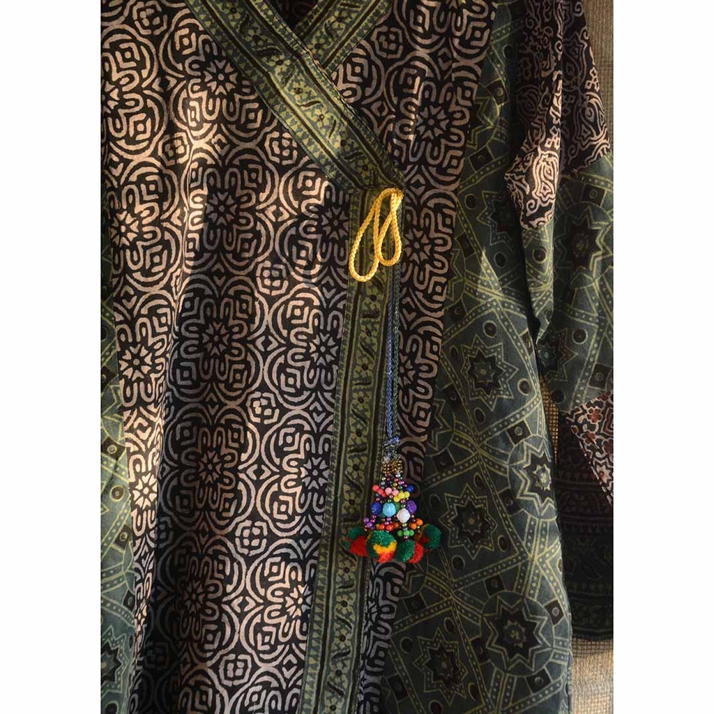 Hand Embroidered Women Suit (copy)
