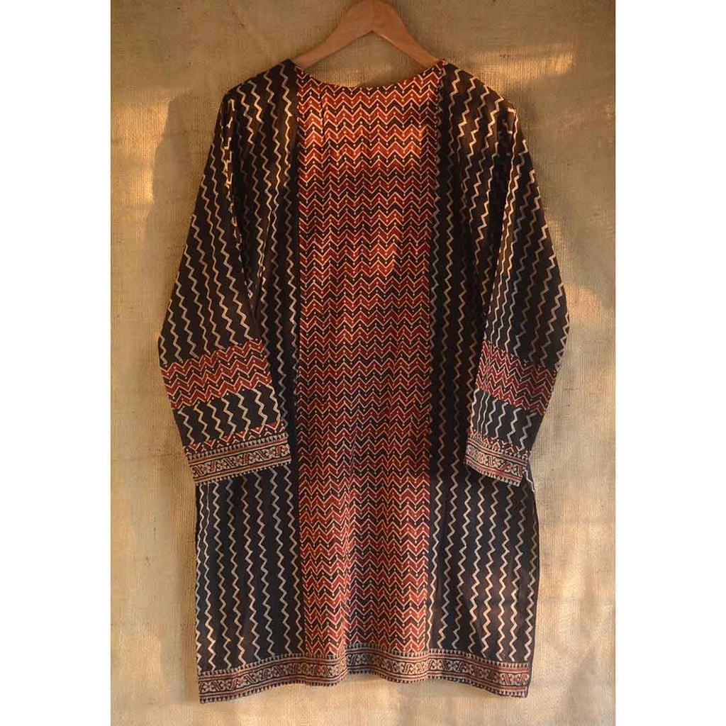 Hand Embroidered Women Kurta