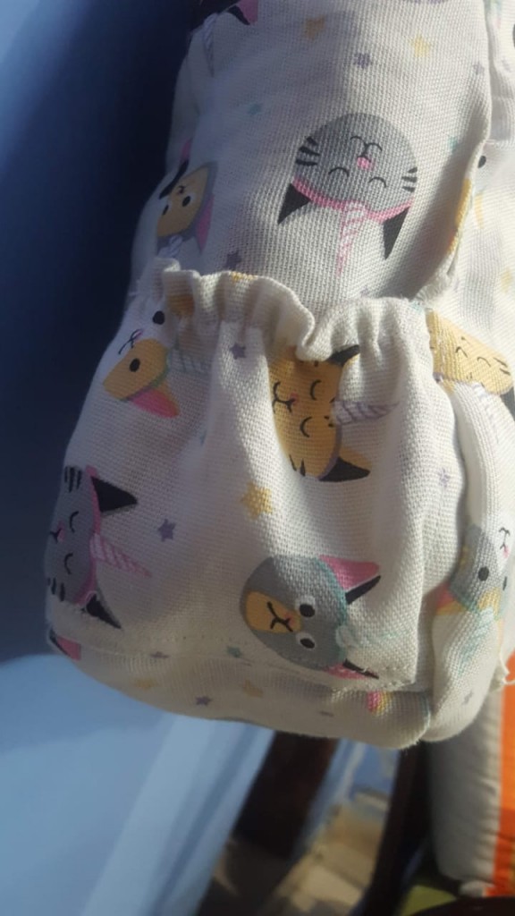 White zeen fabric hand bag IMG # 1