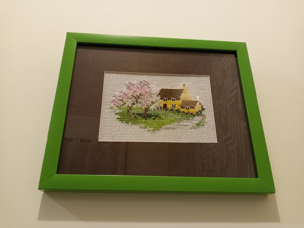 Yellow cottage IMG # 1