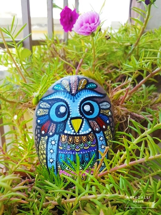 "Pretty owl" a painted stone IMG # 1