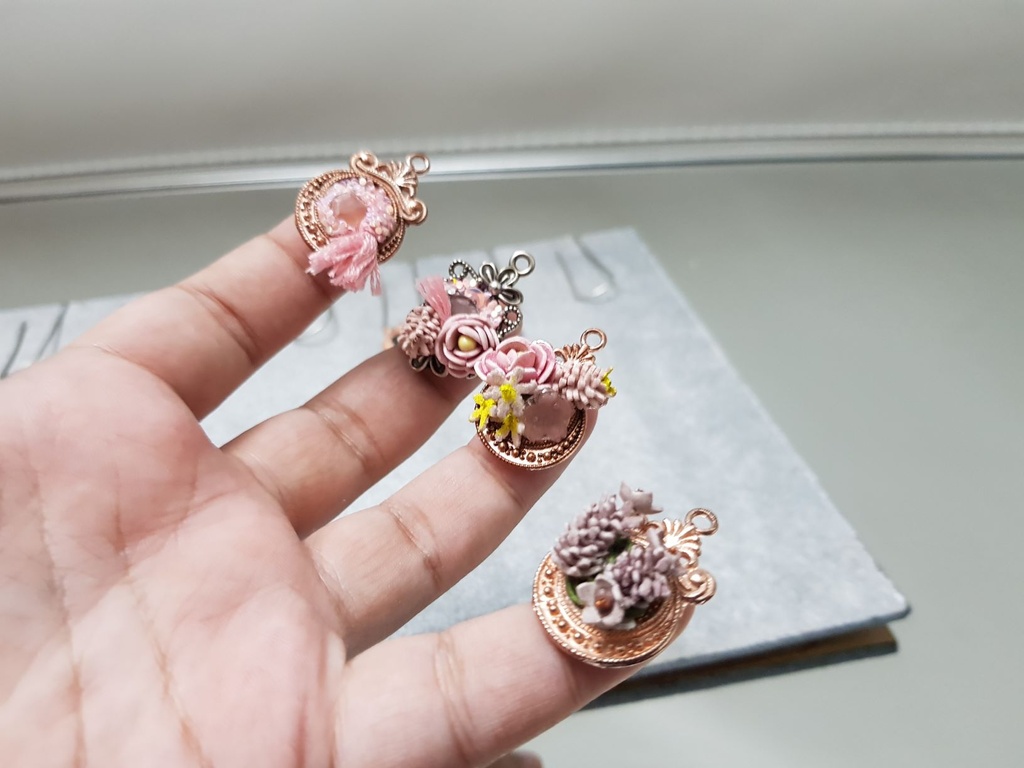 Handmade Floral Pendant hpf4 