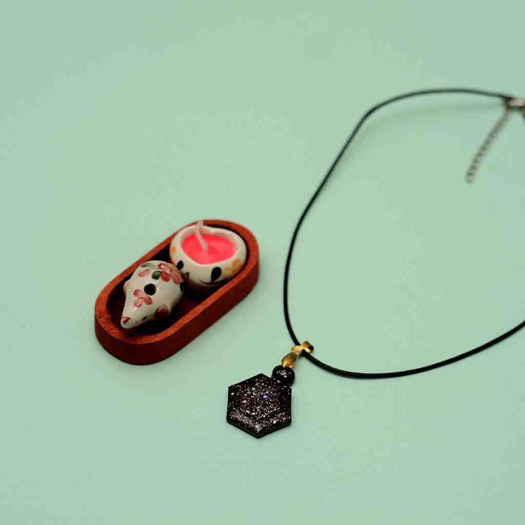Resin art pendent IMG # 1