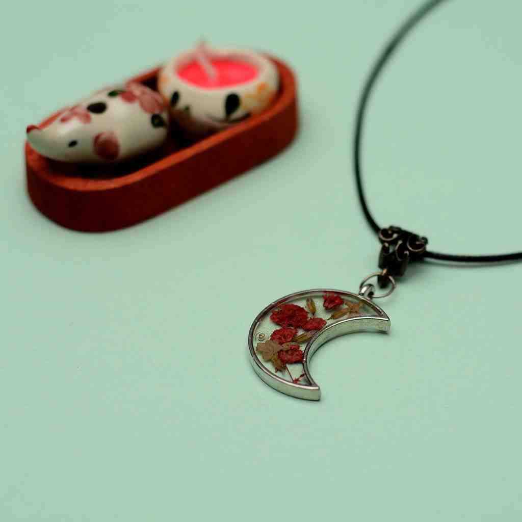 Resin art pendent - Duplicate IMG # 1