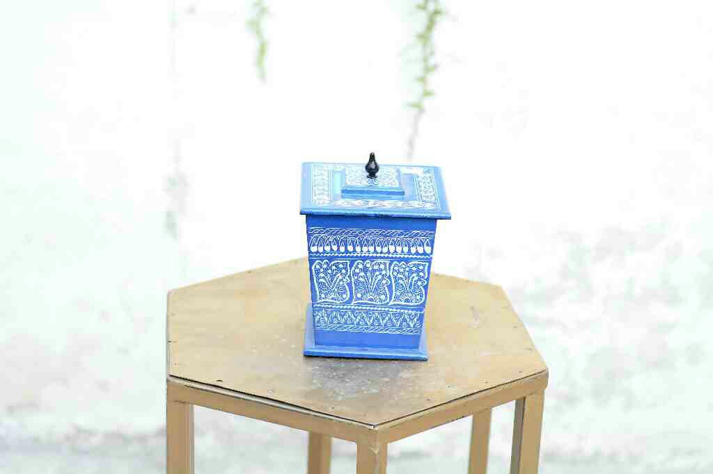 Handmade Hut Lamp IMG # 1
