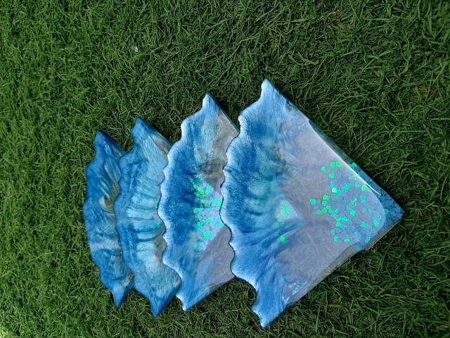 Resin coasters or lids , set of 4
