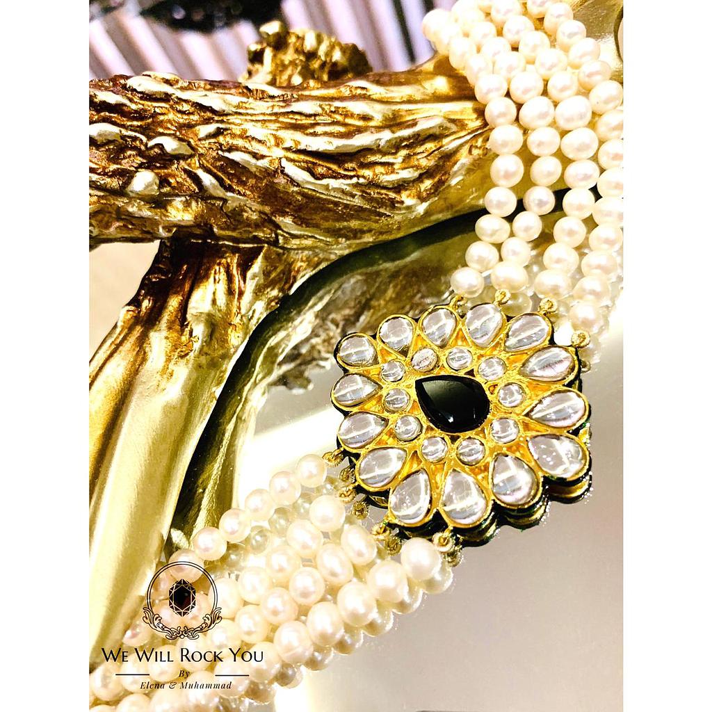 Kundan Choker