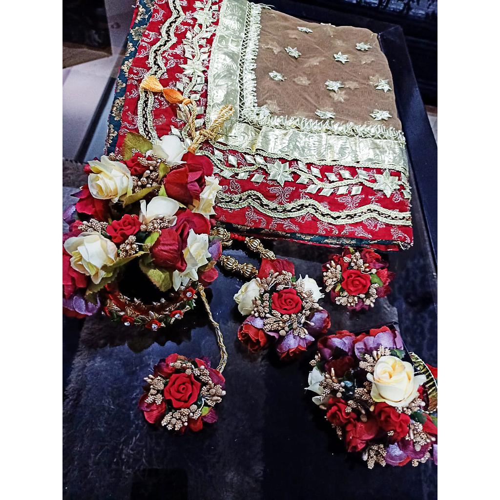 Artificial flower set