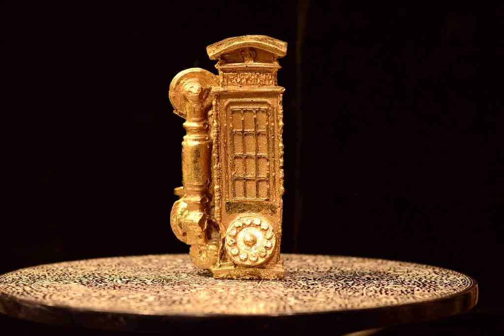 European British Vintage Telephone Booth Phone Model