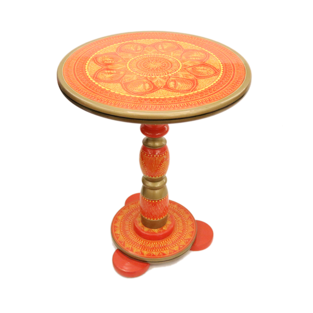 Lacquer art table