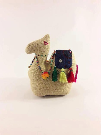 [PK3243-CF-CLY-009958] CAMEL DOORSTOPPER