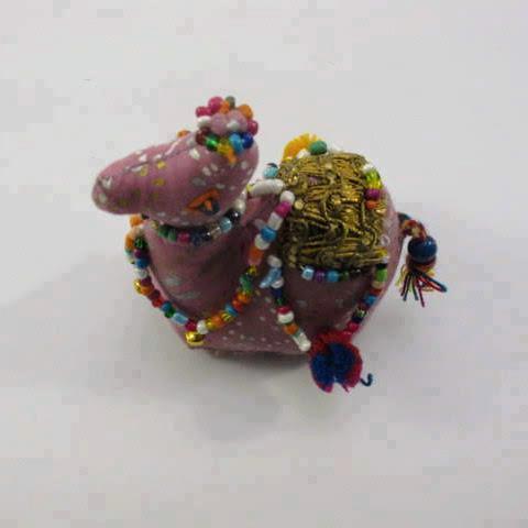 [PK3243-GN-GEN-009959] 2 Pc CAMEL PAPER WEIGHT