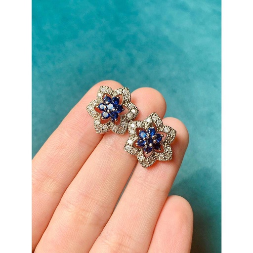 [PK3263-JW-EAR-010047] Lady Iris