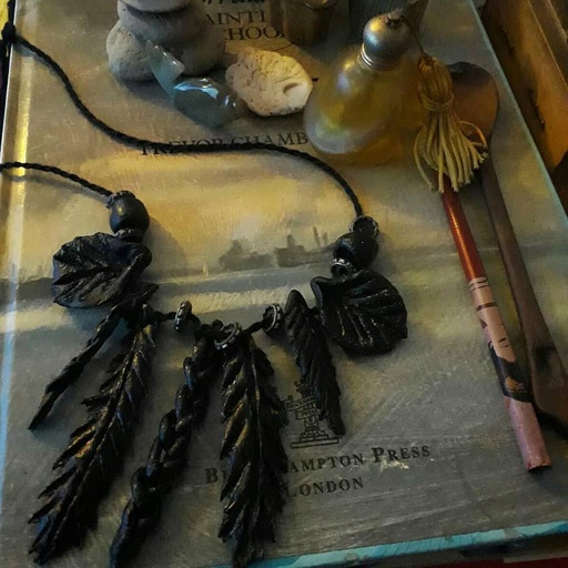 [PK3275-CF-CLY-010235] Leaves necklace