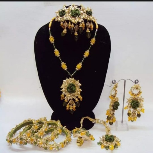 [PK3342-JW-GEN-010748] Handmade Gota set with dough flowers