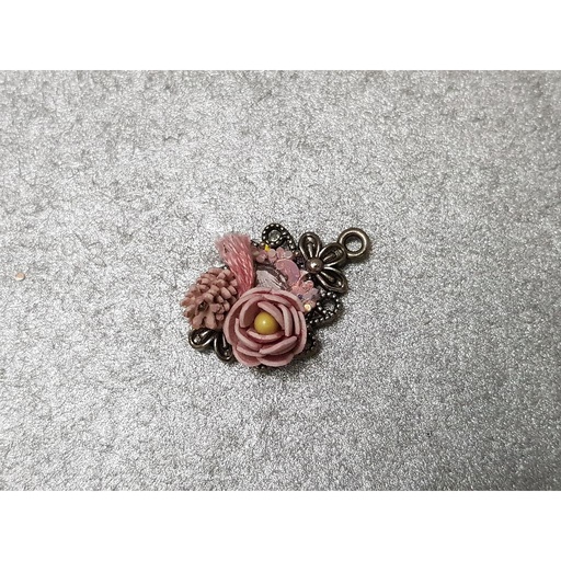 [PK4209-JW-NCK-012943] Handmade Floral Pendant hfp2