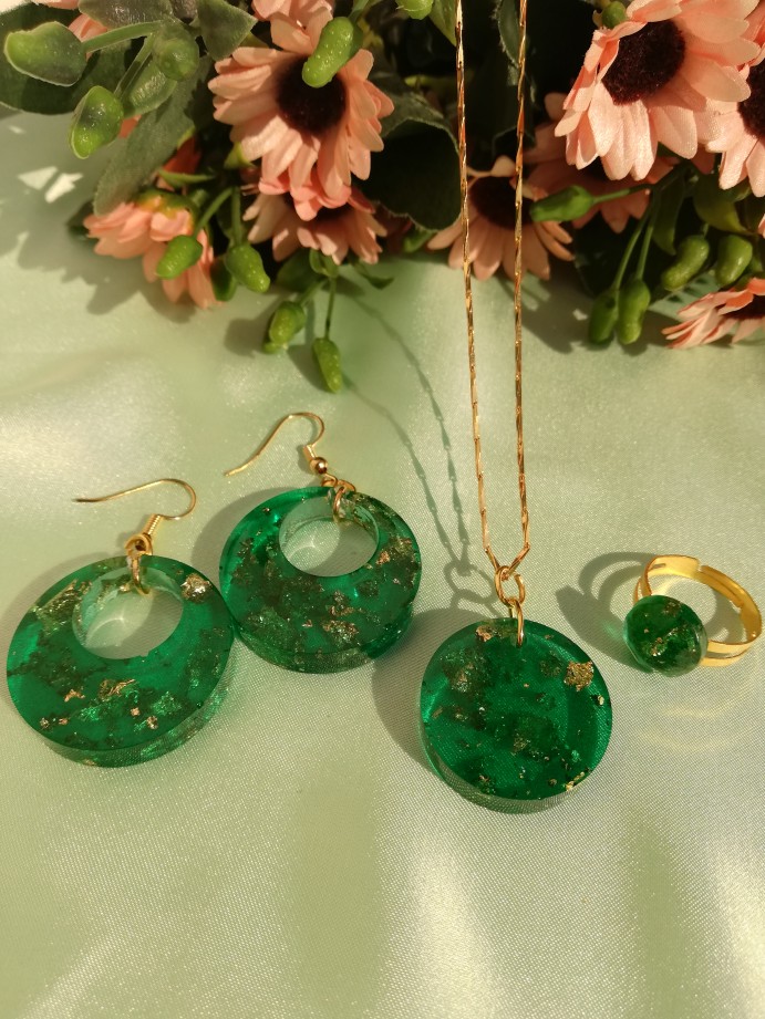 Emerald Green Gold Flake Collection