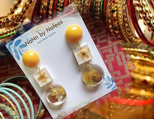 [PK3239-JW-EAR-015121] خوشیوں کےرنگ Botanical Dry Flower Resin Jewelry