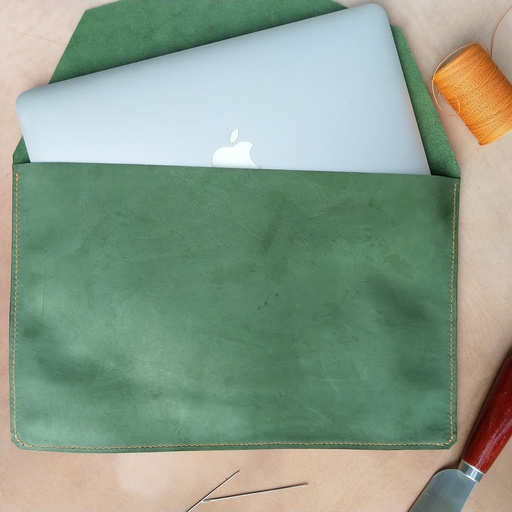 [PK3244-GN-GEN-015922] Handstitched Leather Laptop Sleeve