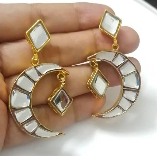 [PK2838-JW-EAR-016073] Moon Star
