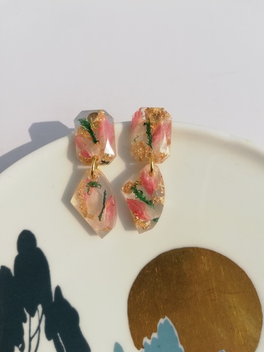 Adorned Dried Flower Stud Eardrops