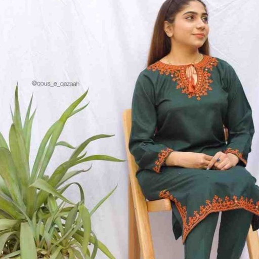 [PK7785-CW-GEN-024111] Green Sindhi Tankha Marina 2-Piee Suit