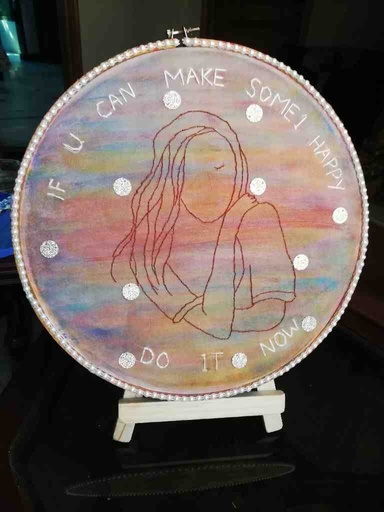 [PK4905-CF-ART-025952] Embroided Hoop Thinking Girl