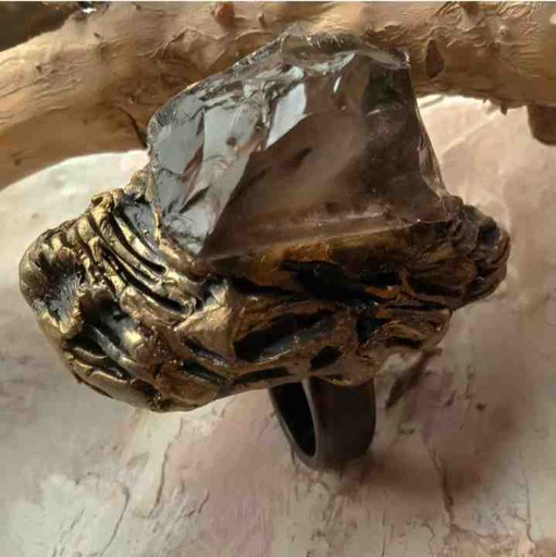 [PK5419-JW-RNG-029673] Smokey crystal quartz hand sculpted ring 