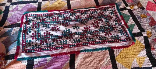 [PK9630-HM-CUS-029860] Pillow cover hand embroidery (Pako)