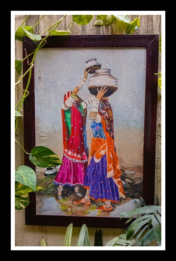 [PK4162-AR-PAI-029917] WOMEN AND PITCHER