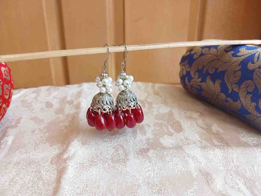 Traditional earrings 