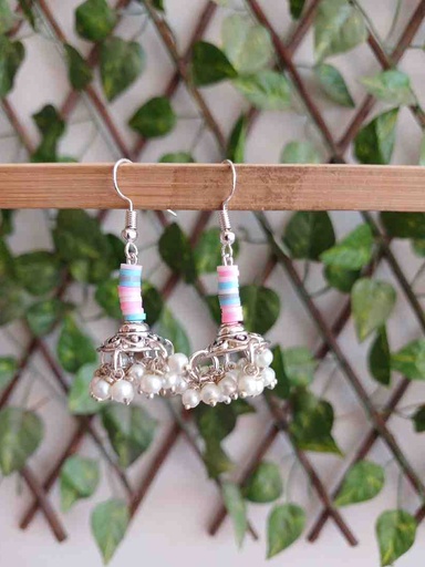 Trendy earrings 