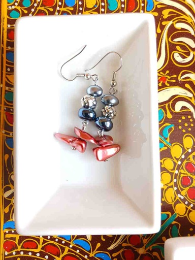 Trendy earrings 