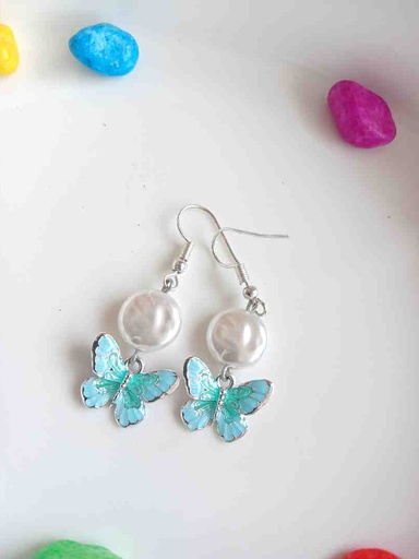 Trendy earrings 
