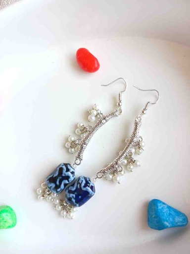 Trendy earrings 