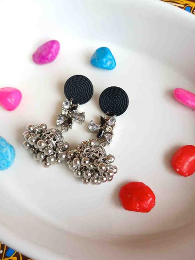 Traditional earrings 