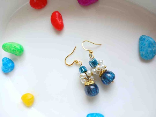 Trendy earrings 